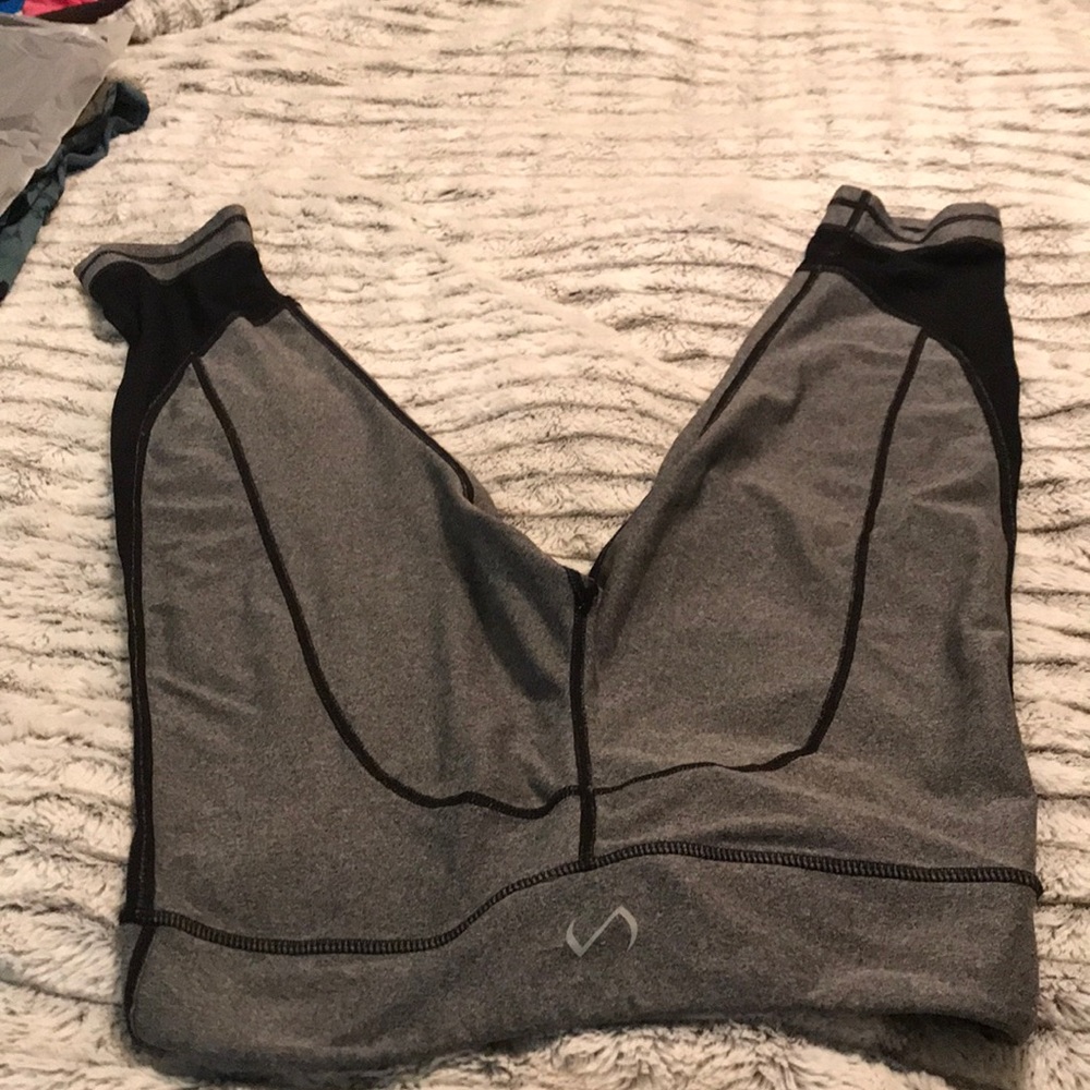Cropped Mesh leggins.